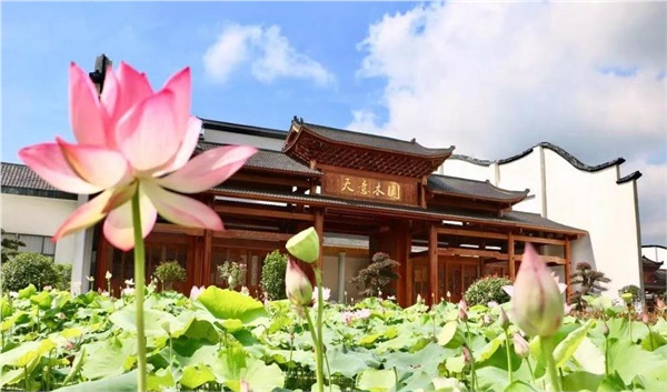 清溪村、天意木國景區(qū)、明清古巷、市博物館、胡林翼故居二日游