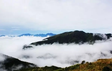 神農(nóng)頂、神農(nóng)祭壇、官門山、天生橋、昭君故里汽車三日純玩游